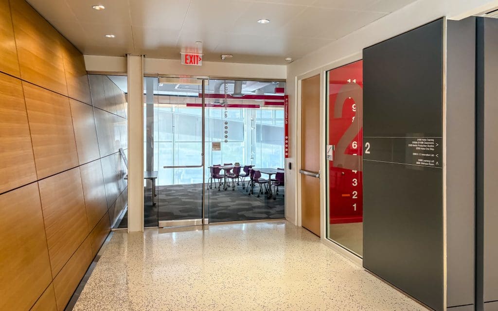 Dreamwalls Backpainted Glass at Virginia Tech Innovation Campus Building One-008