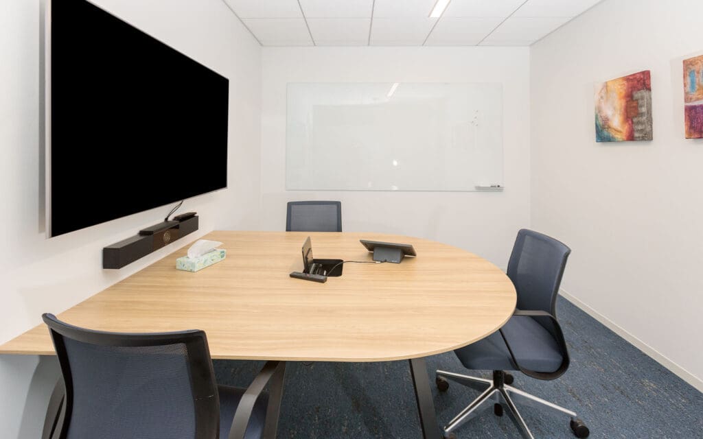 Dreamwalls glass whiteboard at Huron Consulting in Chicago-07